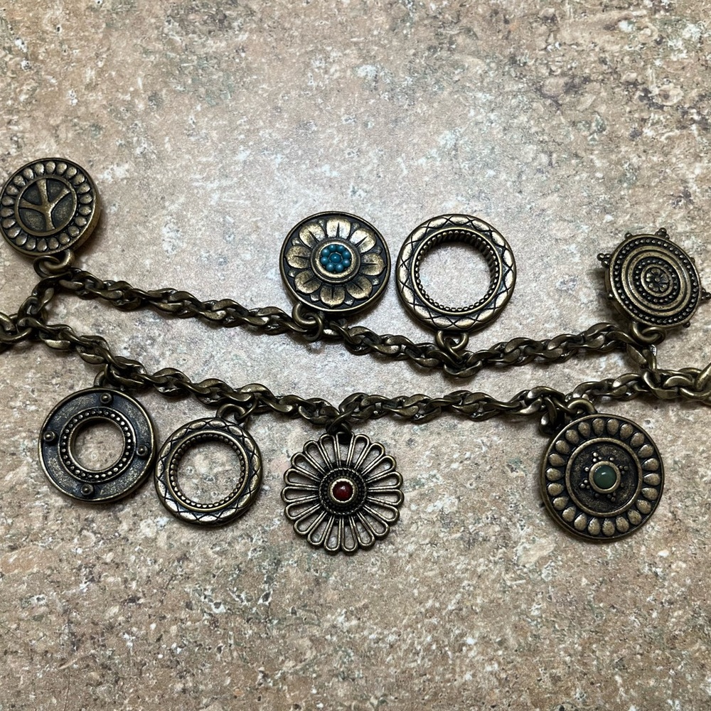 Lucky Brand Vintage Gold Charm Bracelet - Picture 4 of 5